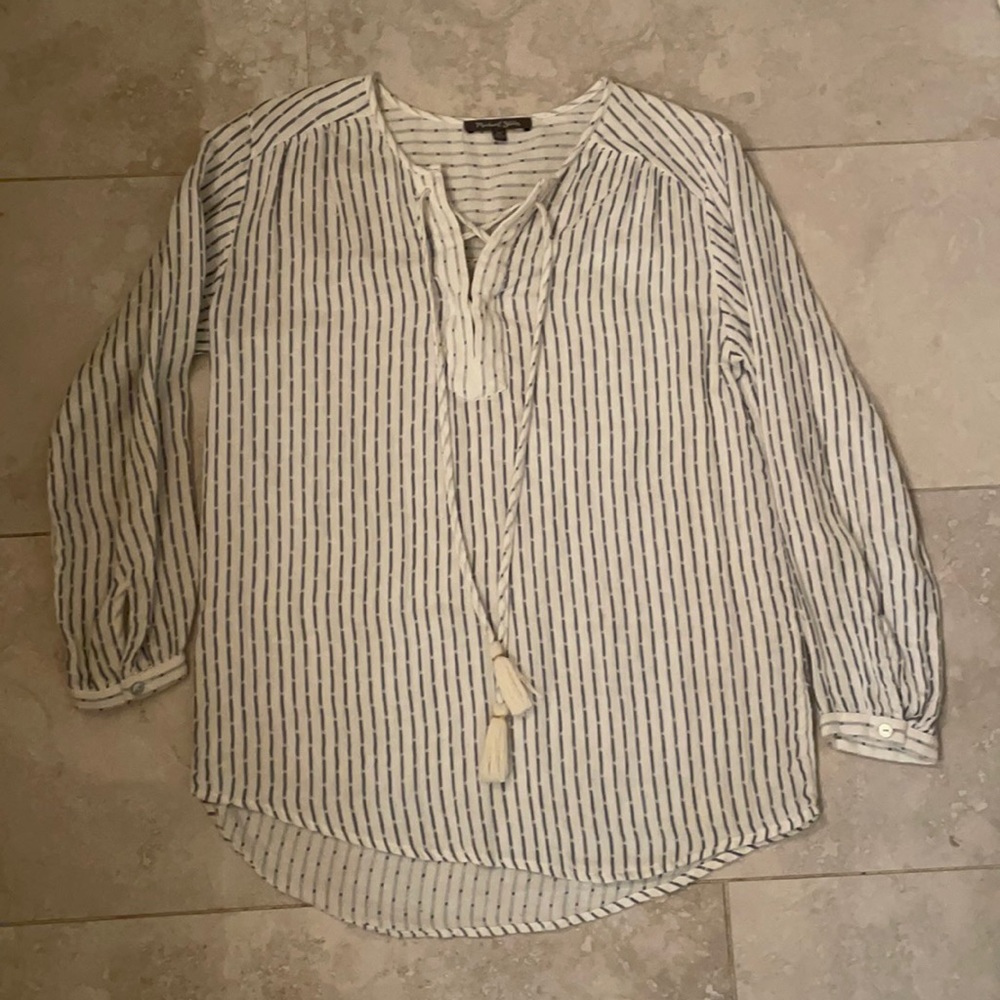Michael stars 3/4 length super soft lace up top